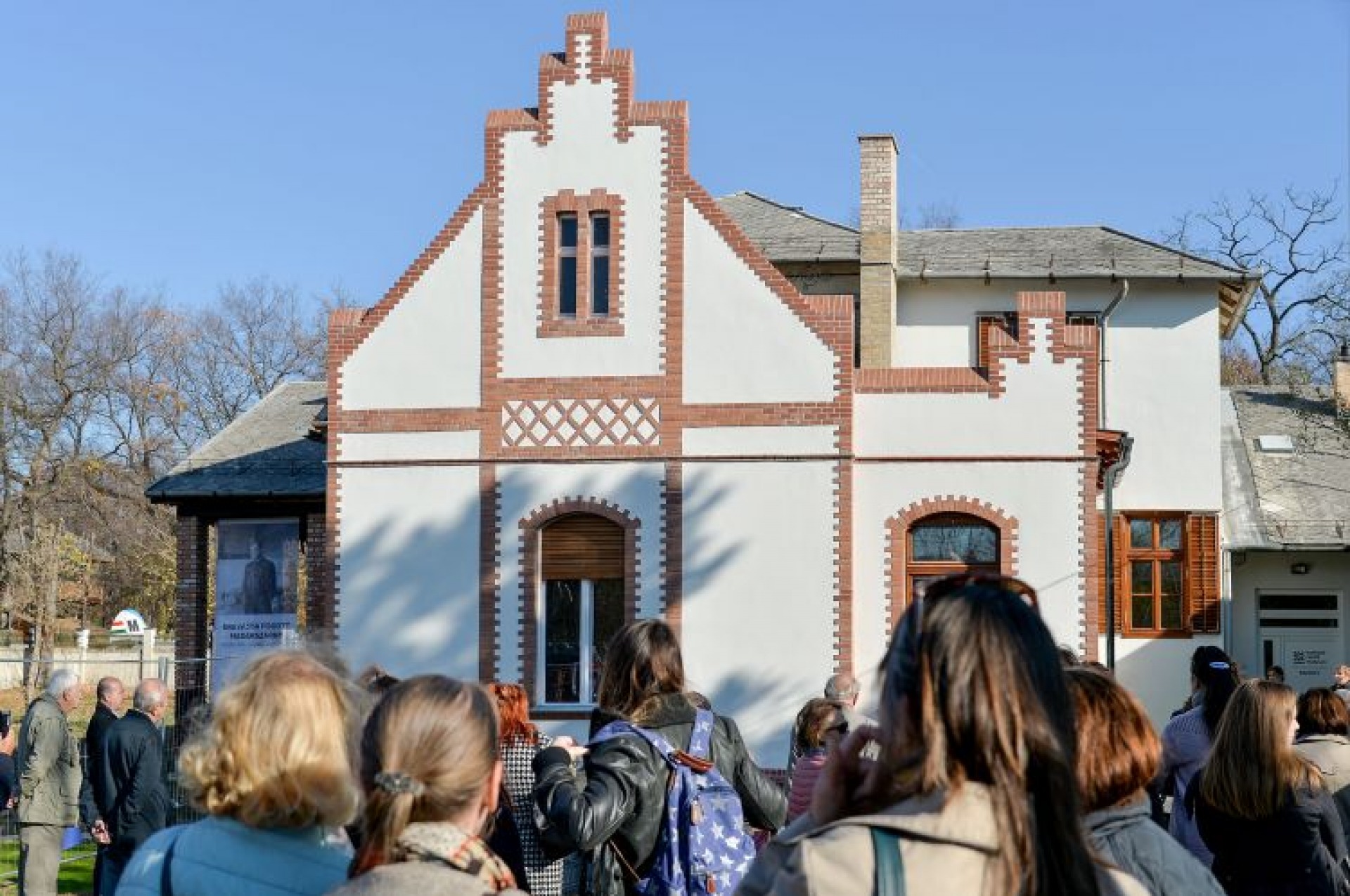 Herrich-Kiss villa Tomory Lajos Múzeum fa parketta 150 m2.